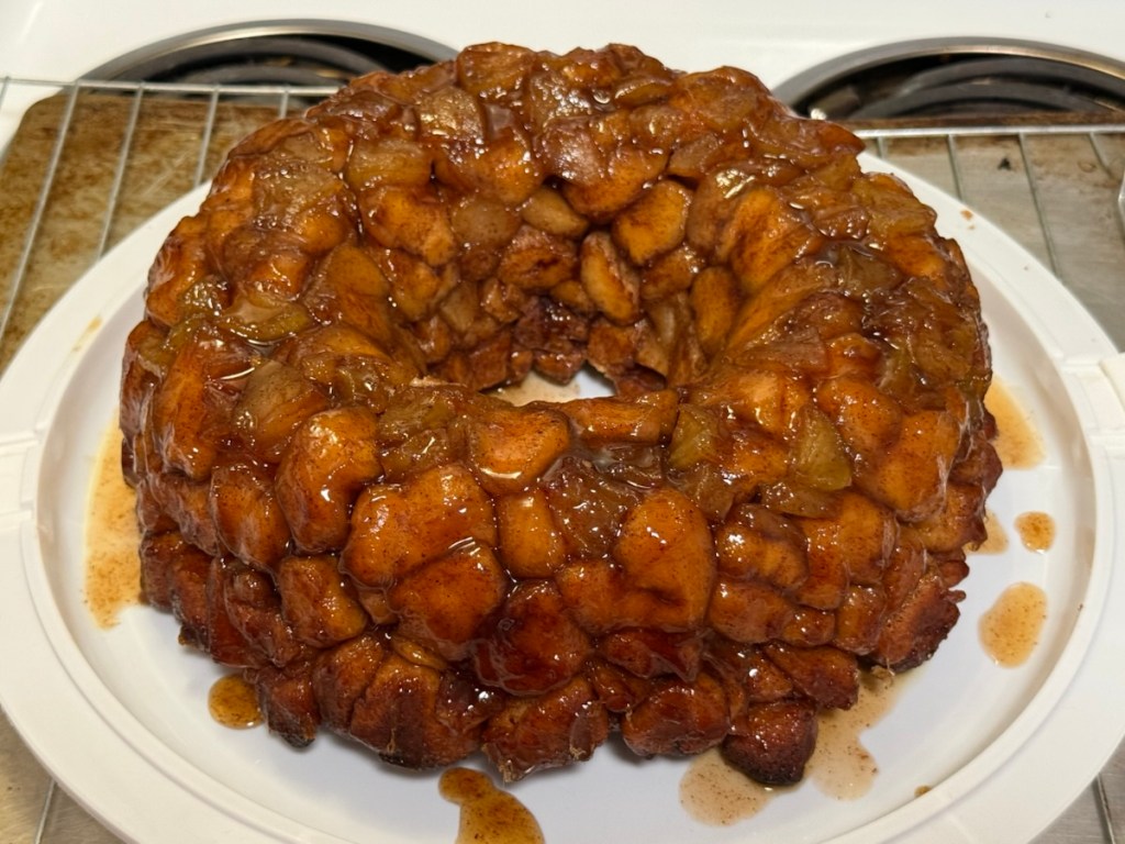 Chef Becca makes Monkey&nbsp;Bread